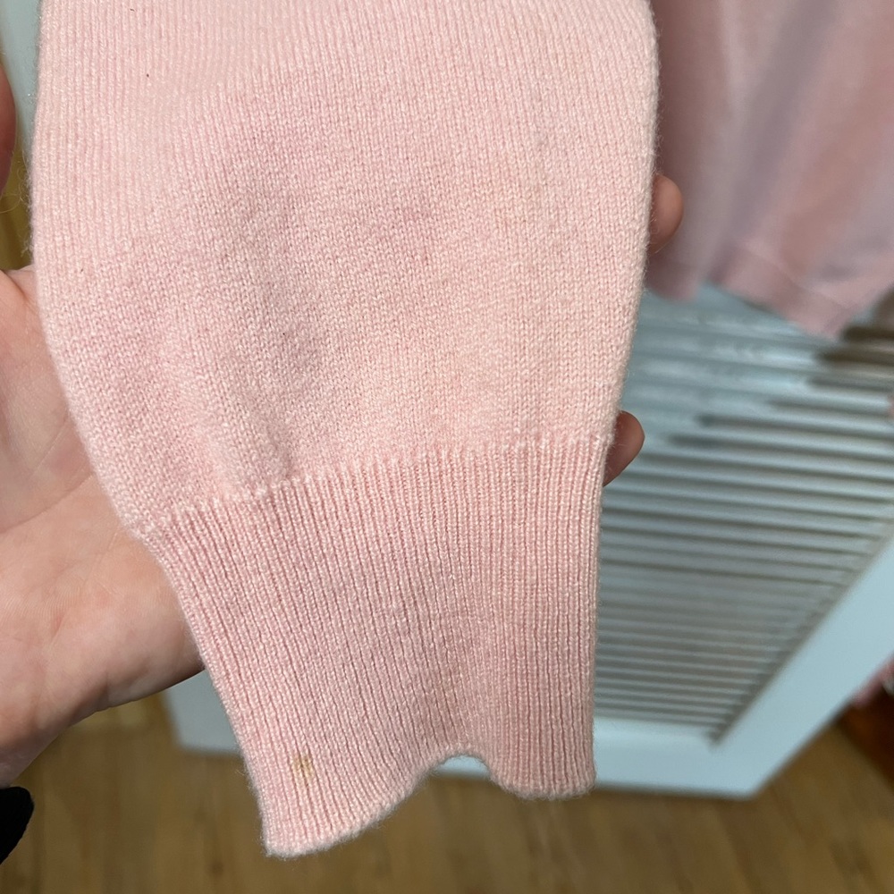 Cashmere Sweater - Picture 9 of 9